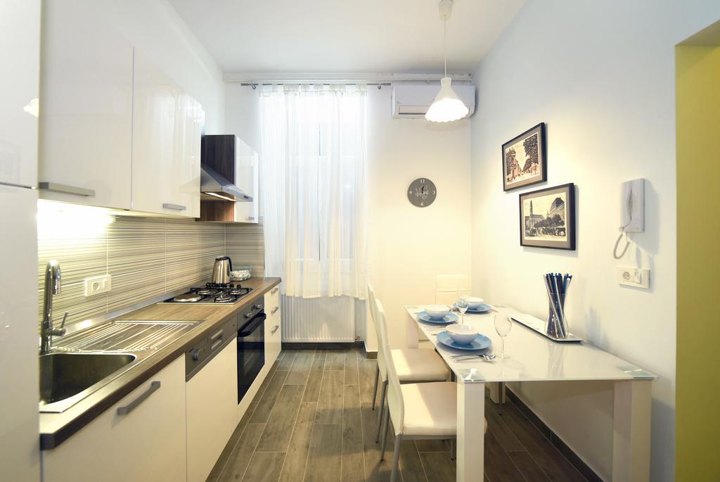 Cosy Central Apartment Zagabria Esterno foto